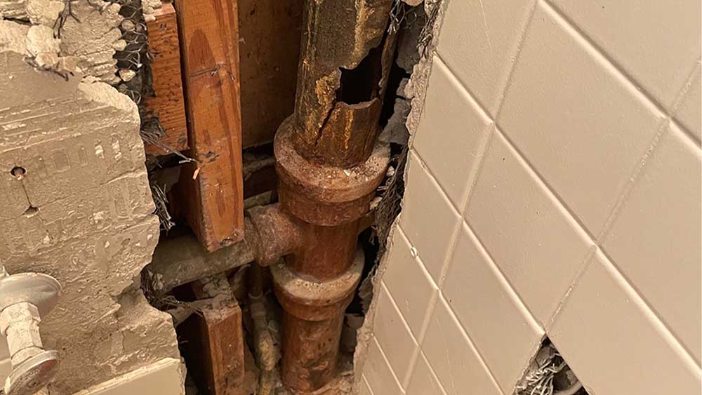 Damaged pipe lines repair Tampa, FL